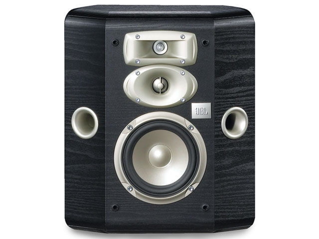 Studio L810 | High-performance 3-way On-wall Bookshelf Speakers